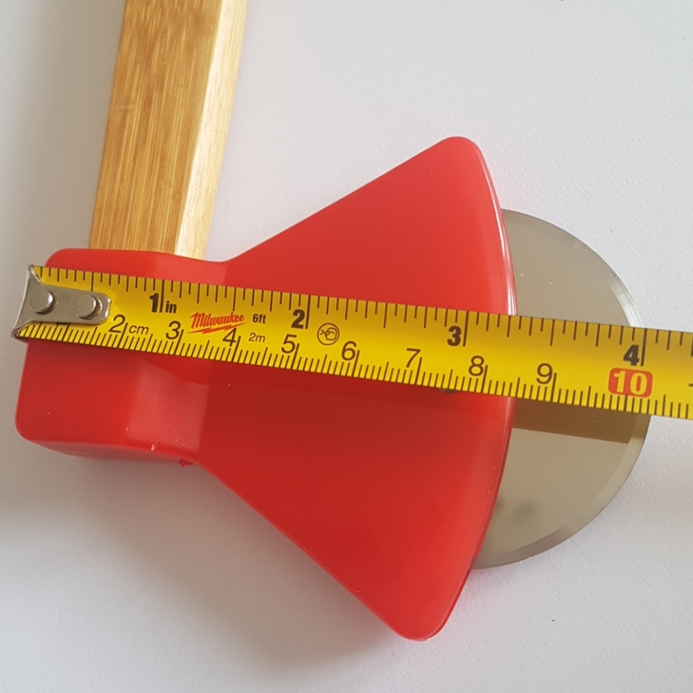 Ax Pizza Cutter (Red) - Picture 9 of 9